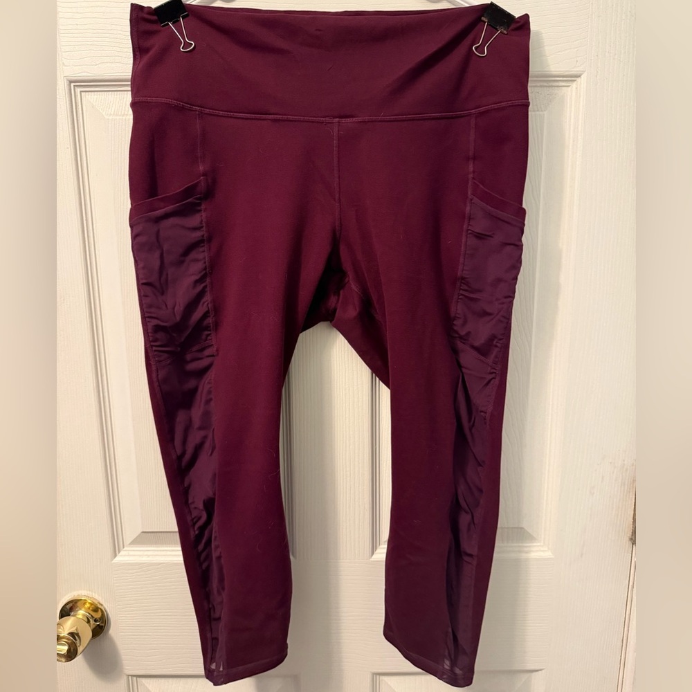 Fabletics Burgundy Powerhold High-Waisted Capri Leggings